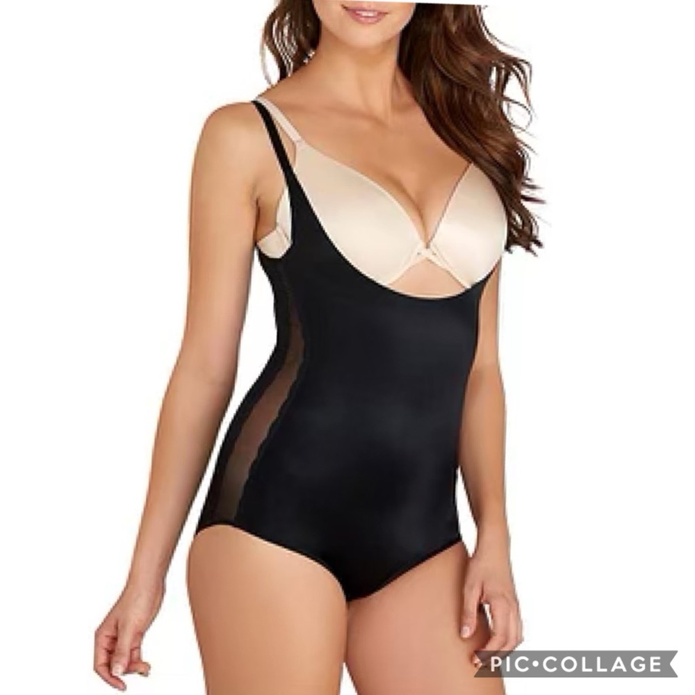 SPANX Assets Luxe & Lean Firm Control Bodysuit